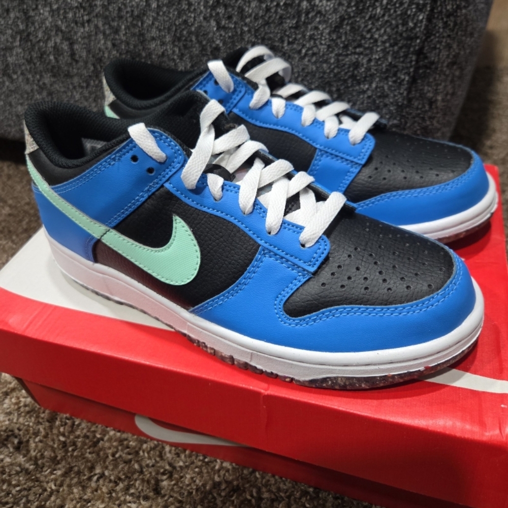 Nike Kids Blue and Black Sneakers